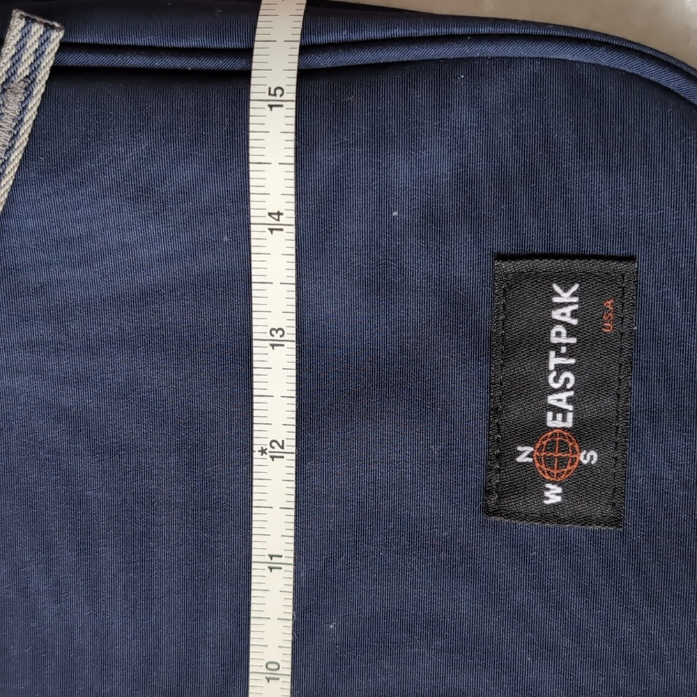 Eastpak Shoulder Bag - Picture 6 of 9